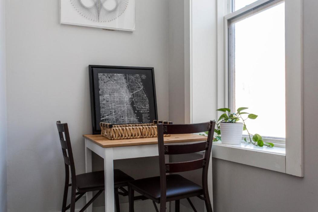 The Double Play! 1 Min Walk To Wrigley - 2Br - Perfect For Cubs Fans Apartment Chicago Exterior photo